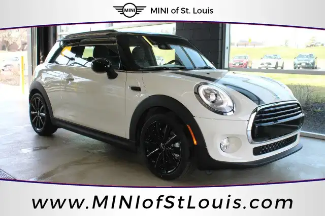 2017 MINI Cooper Base's photo