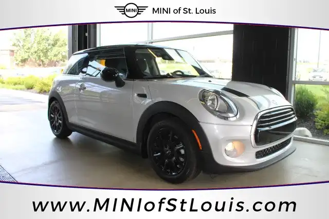 2018 MINI Cooper Oxford Edition's photo