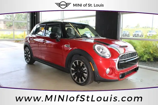 2018 MINI Cooper S 4 Door's photo