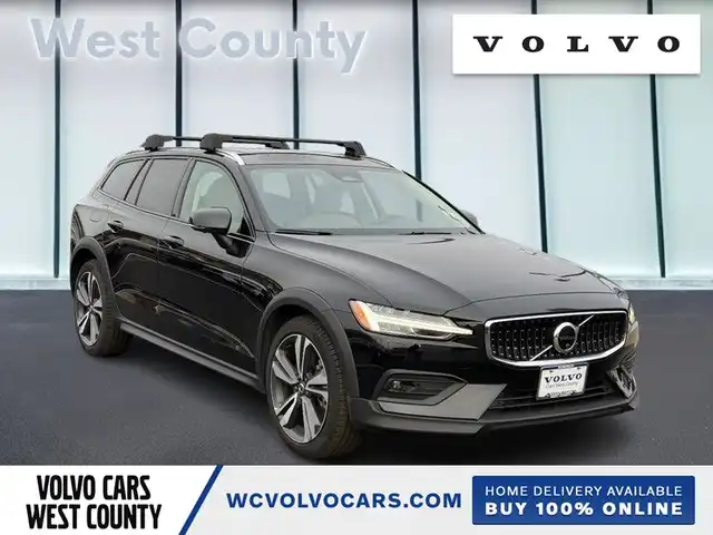 2026 Volvo V60 Cross Country B5 Plus AWD's photo