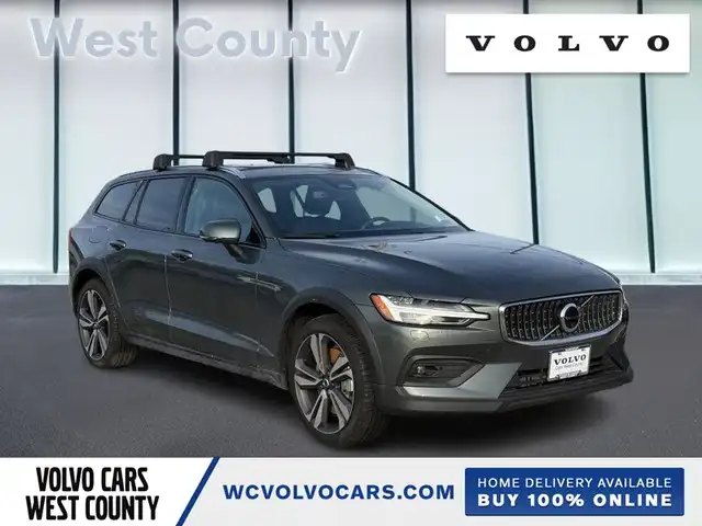 2026 Volvo V60 Cross Country B5 Plus AWD's photo