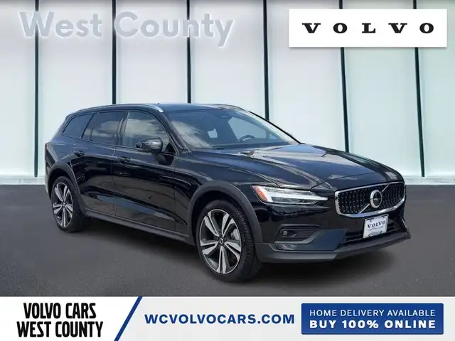 2026 Volvo V60 Cross Country B5 Plus AWD's photo