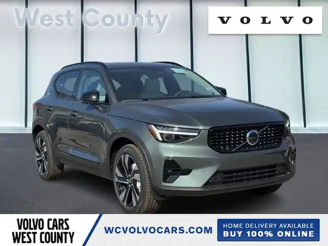 2026 Volvo XC40 B5 Ultra Dark AWD's photo