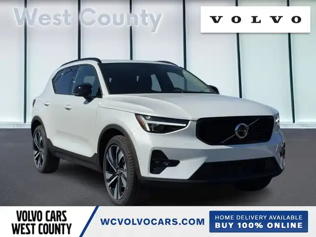2026 Volvo XC40 B5 Ultra Dark AWD's photo
