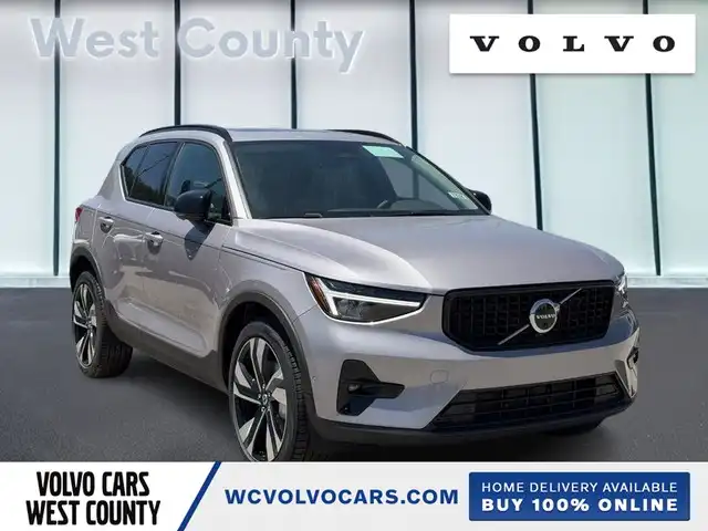 2026 Volvo XC40 B5 Plus Dark AWD's photo