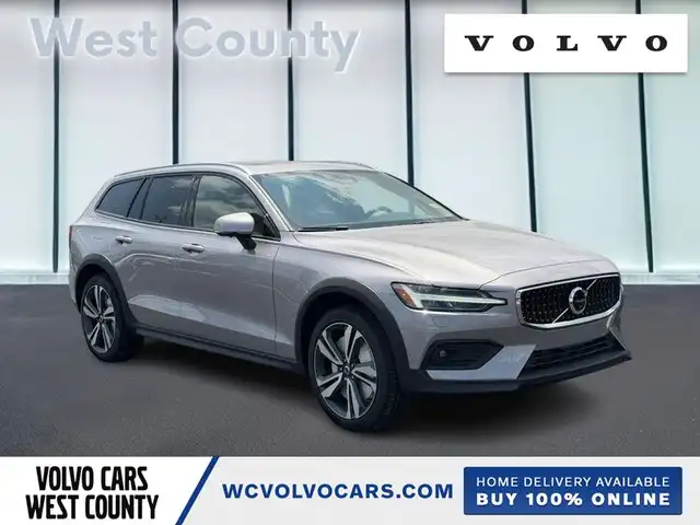 2026 Volvo V60 Cross Country B5 Plus AWD's photo