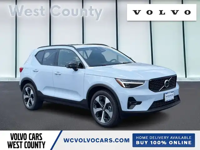 2026 Volvo XC40 B5 Plus Dark AWD's photo