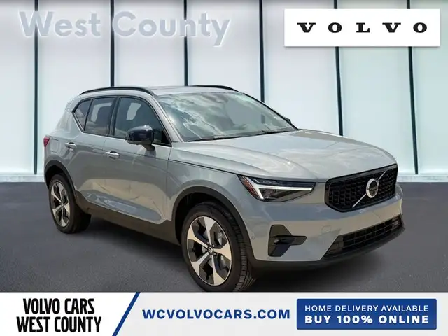 2026 Volvo XC40 B5 Plus Dark AWD's photo