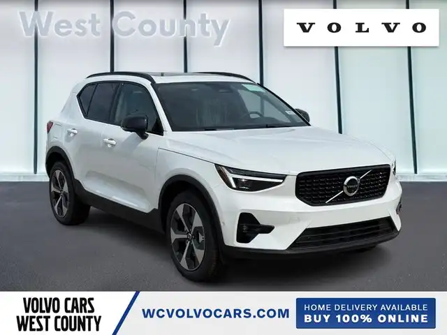 2026 Volvo XC40 B5 Plus Dark AWD's photo