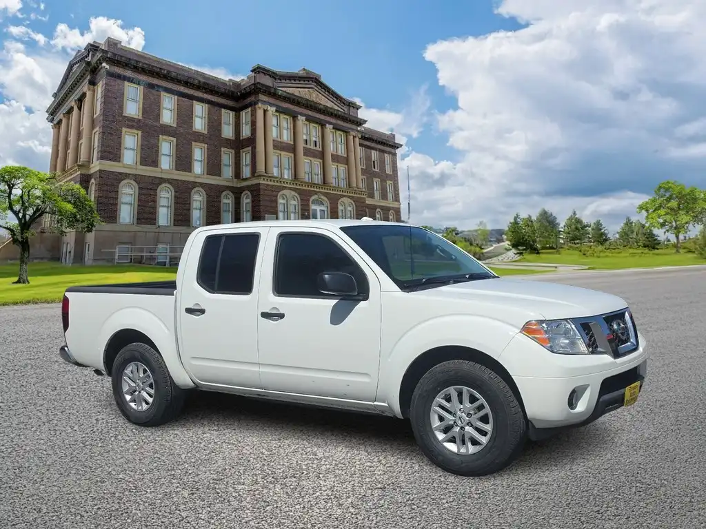 2016 Nissan Frontier 4.0 SV Crew Cab 2WD Auto SWB's photo