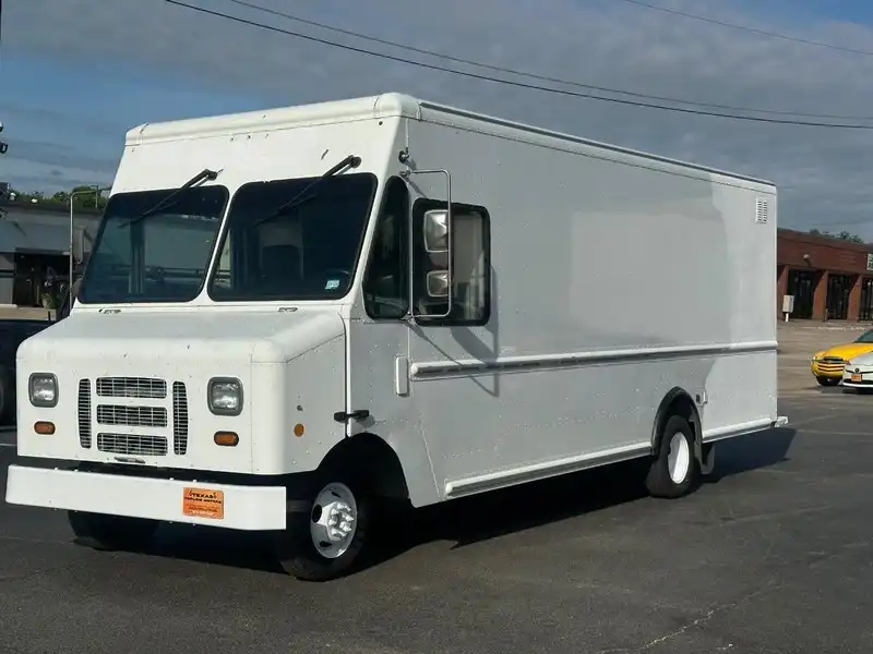 2013 Ford E-Series's photo