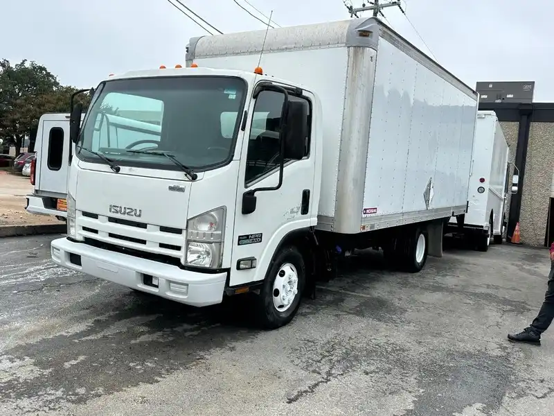 2011 Isuzu NPR's photo