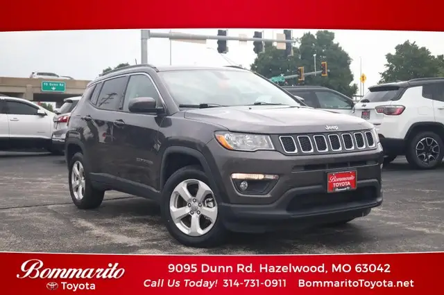 2018 Jeep Compass Latitude 4X4 photo 1