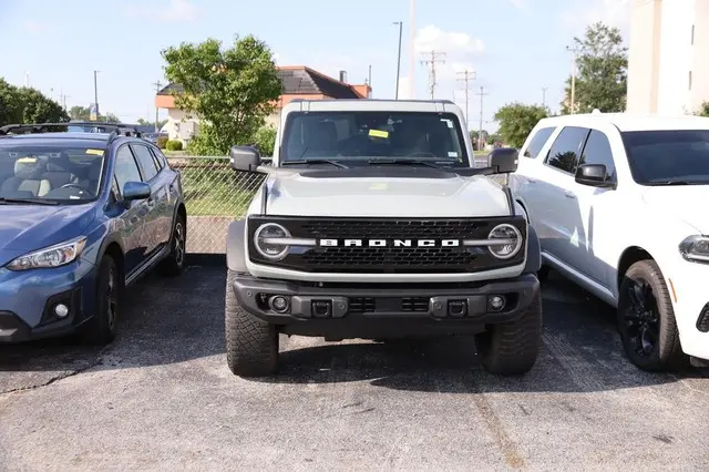 2023 Ford Bronco Wildtrak 4x4 photo 3