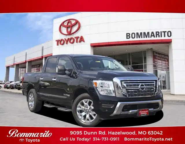 2021 Nissan Titan SV 4X4 Crew Cab's photo