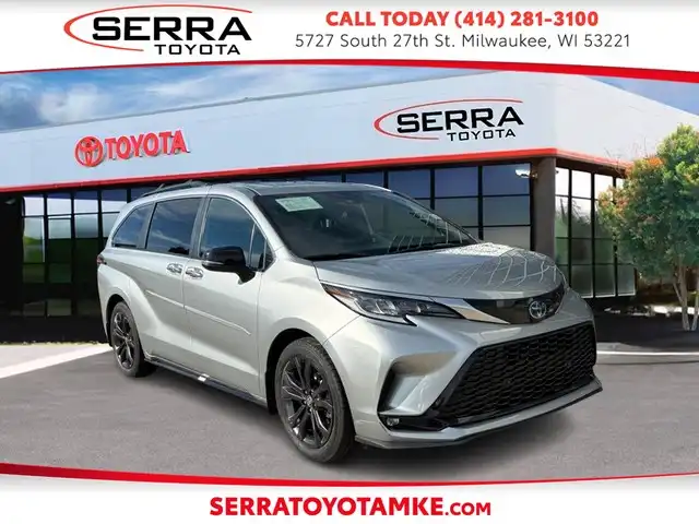2024 Toyota Sienna XSE 7-Passenger Hybrid FWD's photo