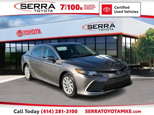 2024 Toyota Camry LE's photo
