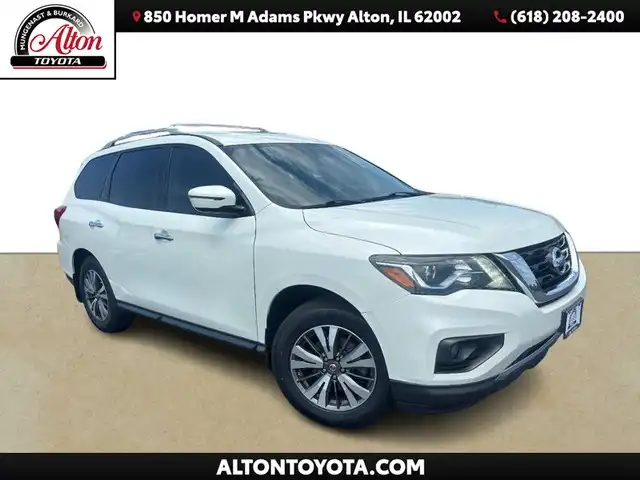 2017 Nissan Pathfinder SV 4WD's photo