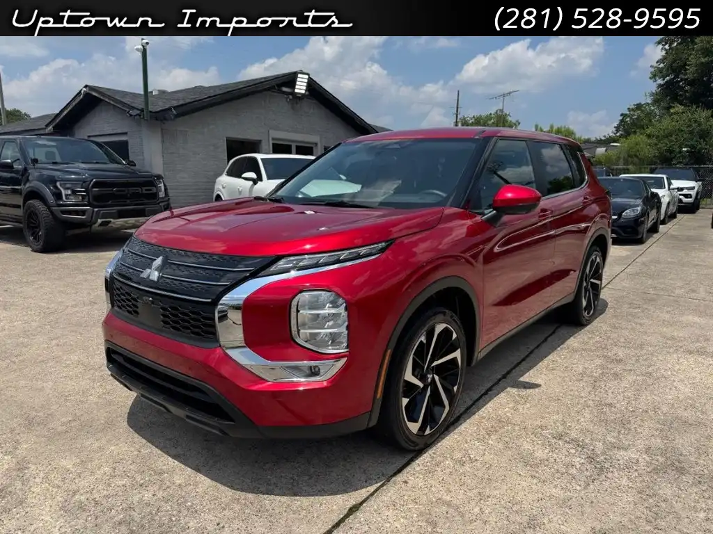 2024 Mitsubishi Outlander SE 2WD's photo