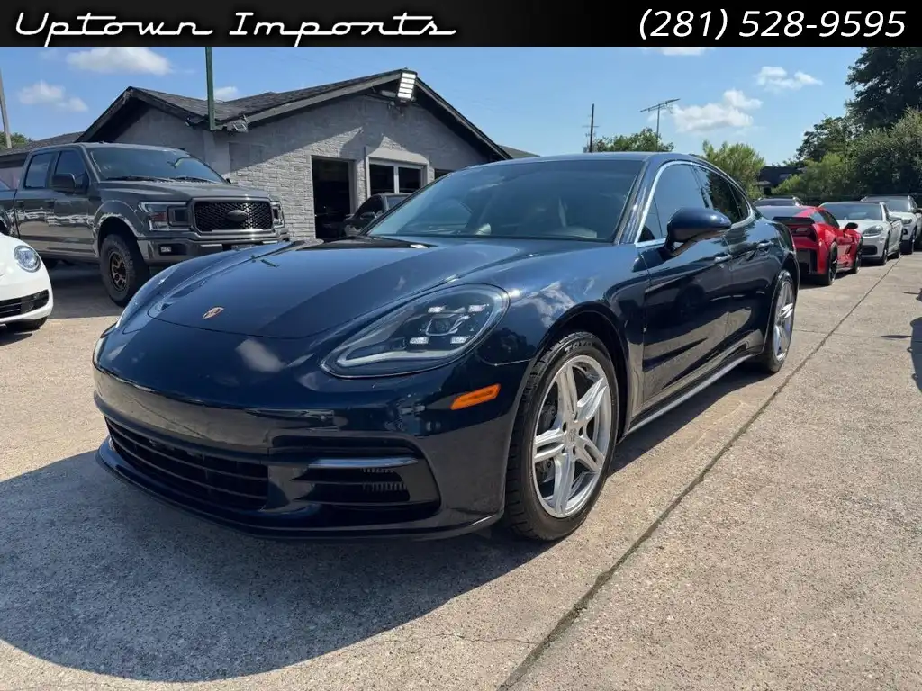 2017 Porsche Panamera 4S's photo