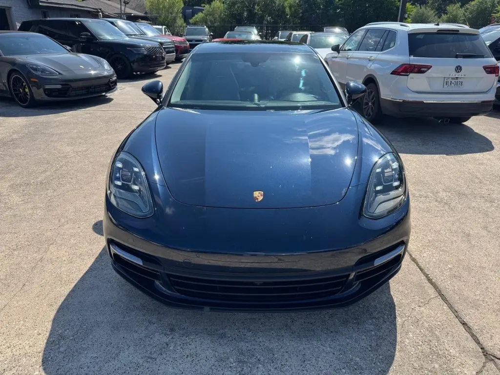 2017 Porsche Panamera 4S photo 3