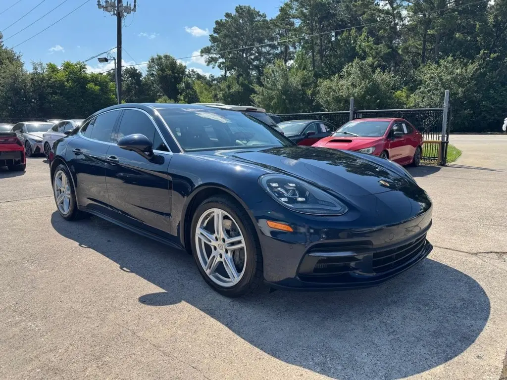2017 Porsche Panamera 4S photo 4