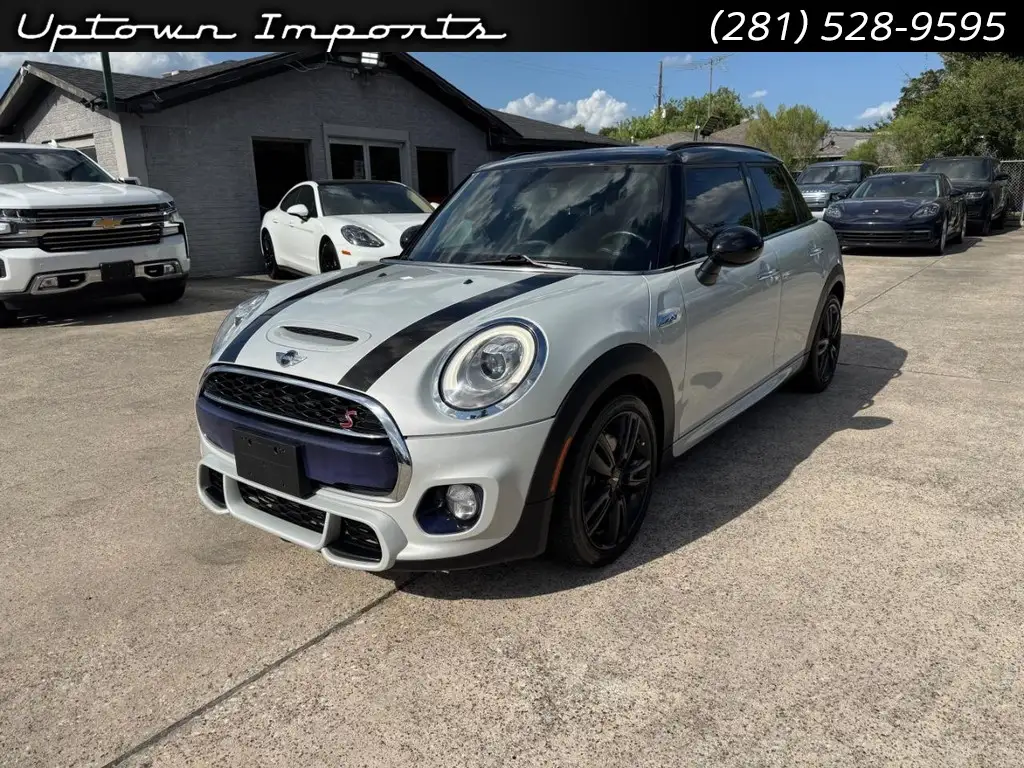 2017 MINI Cooper S 4 Door photo 1