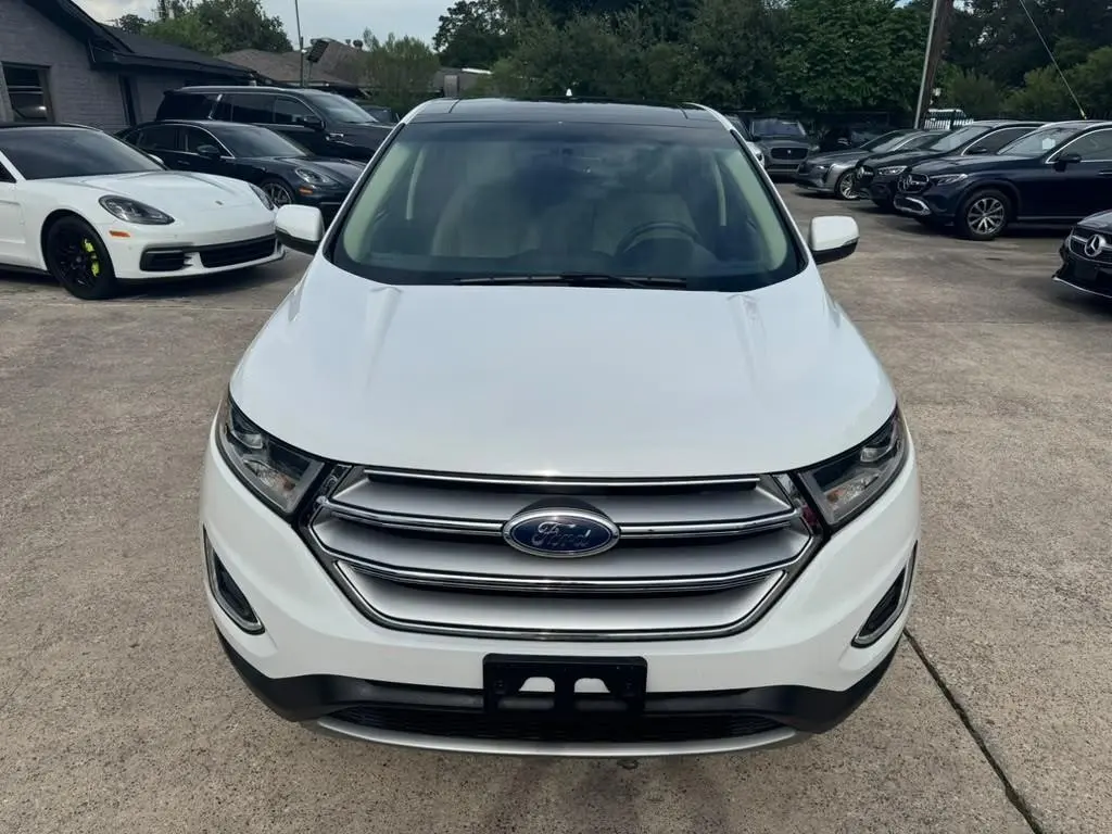 2017 Ford Edge SEL photo 3