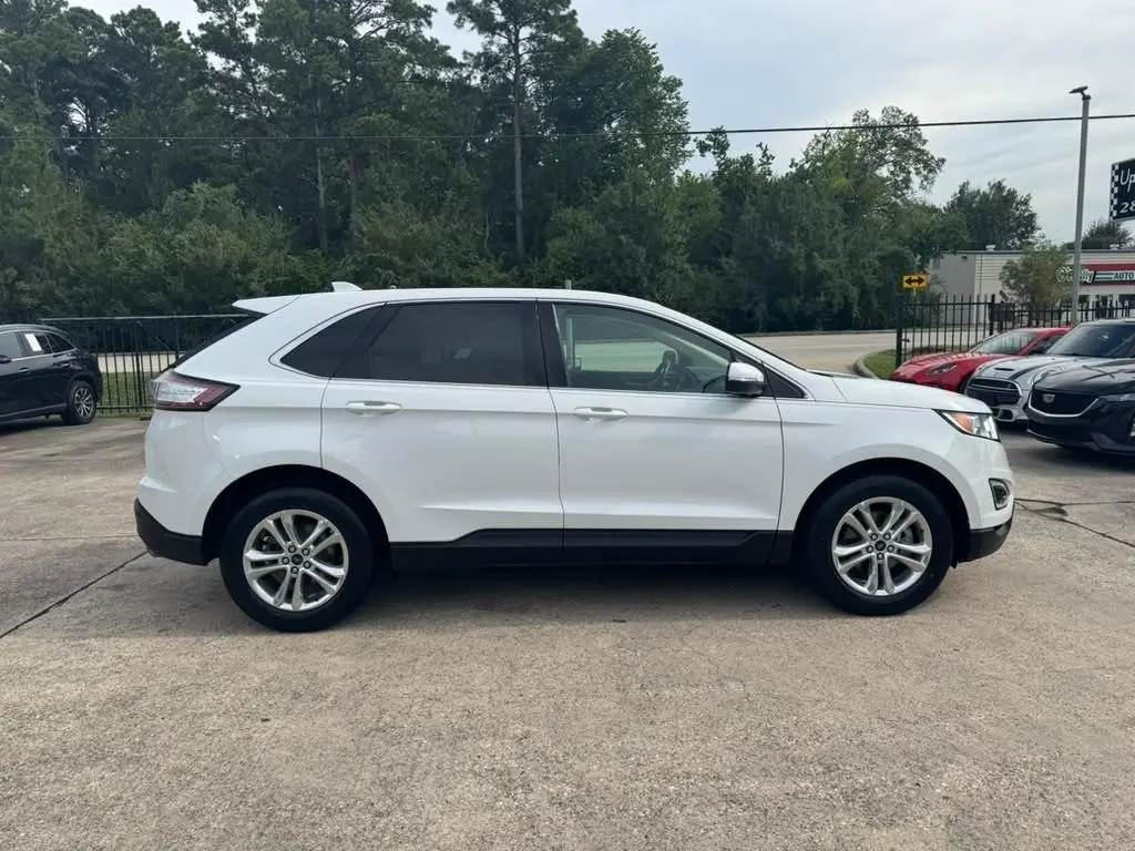 2017 Ford Edge SEL photo 5