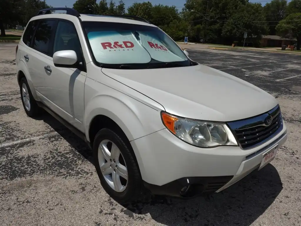 2010 Subaru Forester 2.5X Limited AT's photo