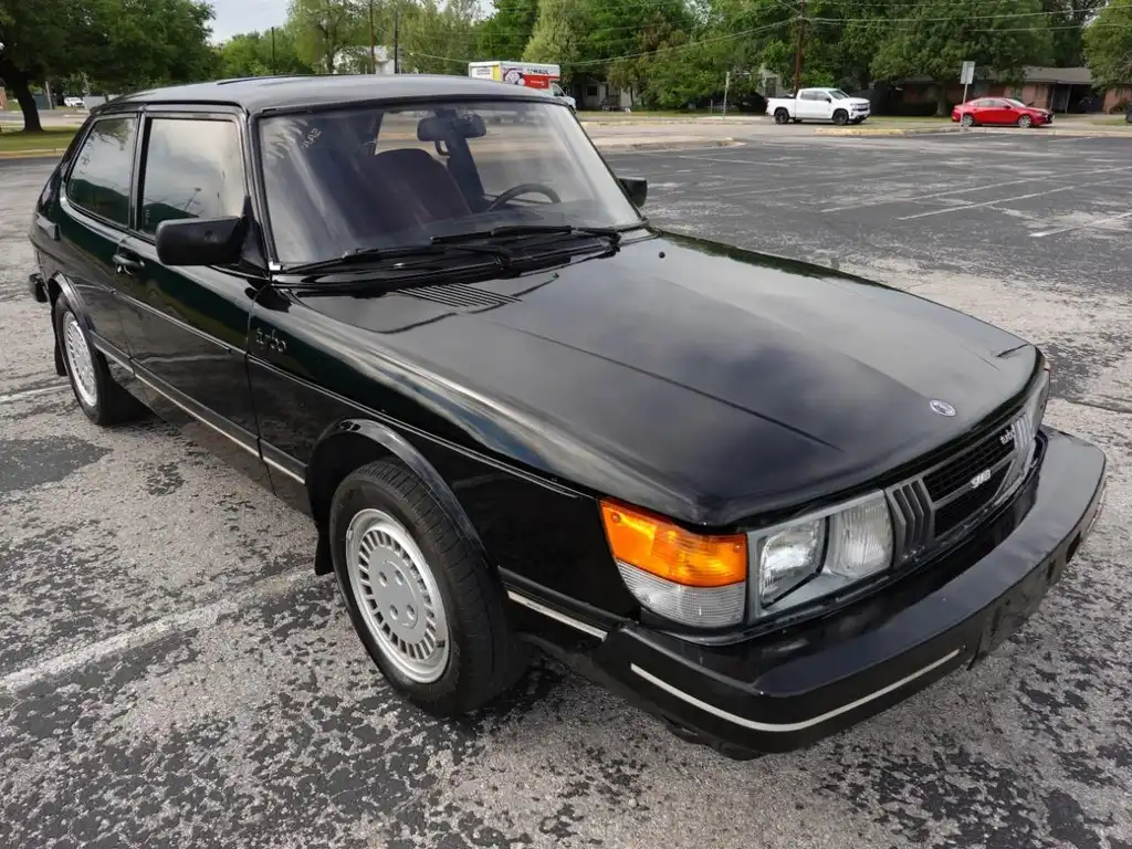 1983 Saab 900's photo