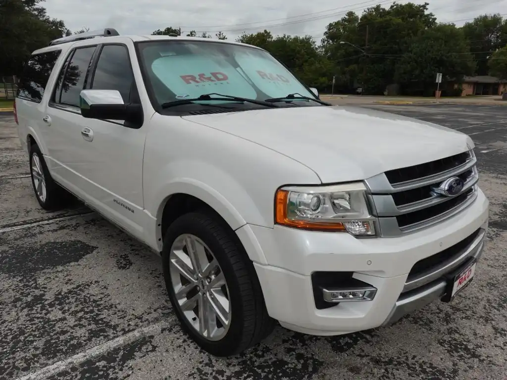 2017 Ford Expedition Platinum EL's photo