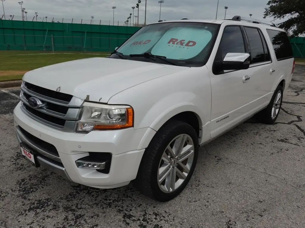 2017 Ford Expedition Platinum EL photo 3