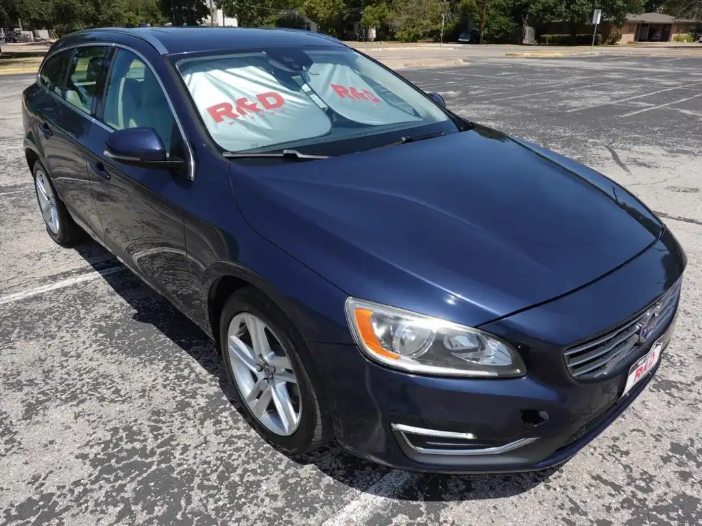 2015 Volvo V60 T5 Drive-E FWD Premier's photo