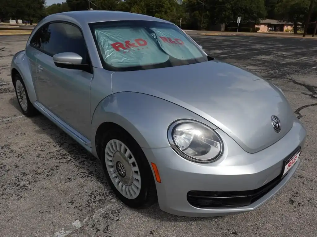 2014 Volkswagen Beetle 2.5L Auto's photo
