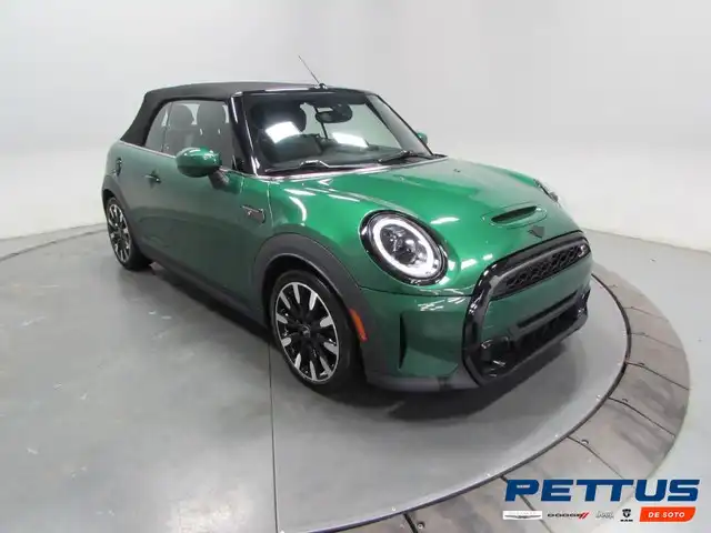 2022 MINI Convertible Cooper S's photo