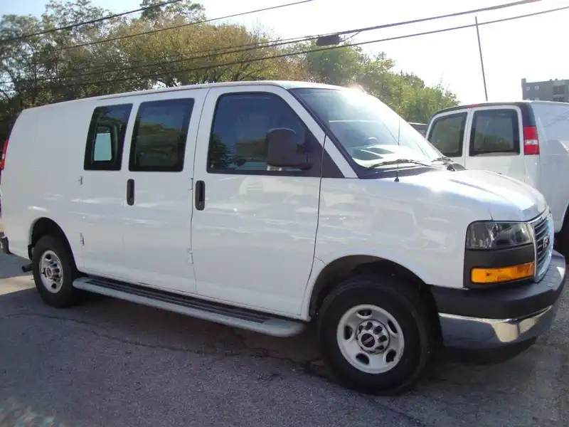 2024 GMC Savana 2500's photo