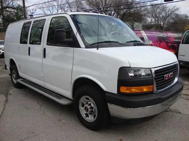 2024 GMC Savana 2500's photo