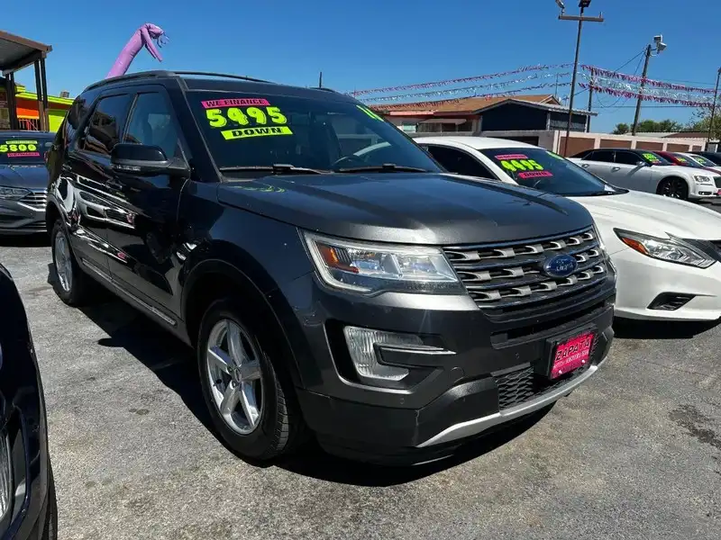 2016 Ford Explorer XLT 4WD's photo