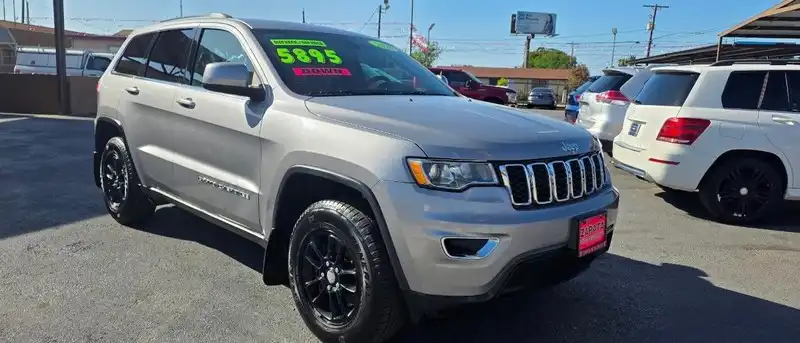 2018 Jeep Grand Cherokee Laredo E 4WD's photo