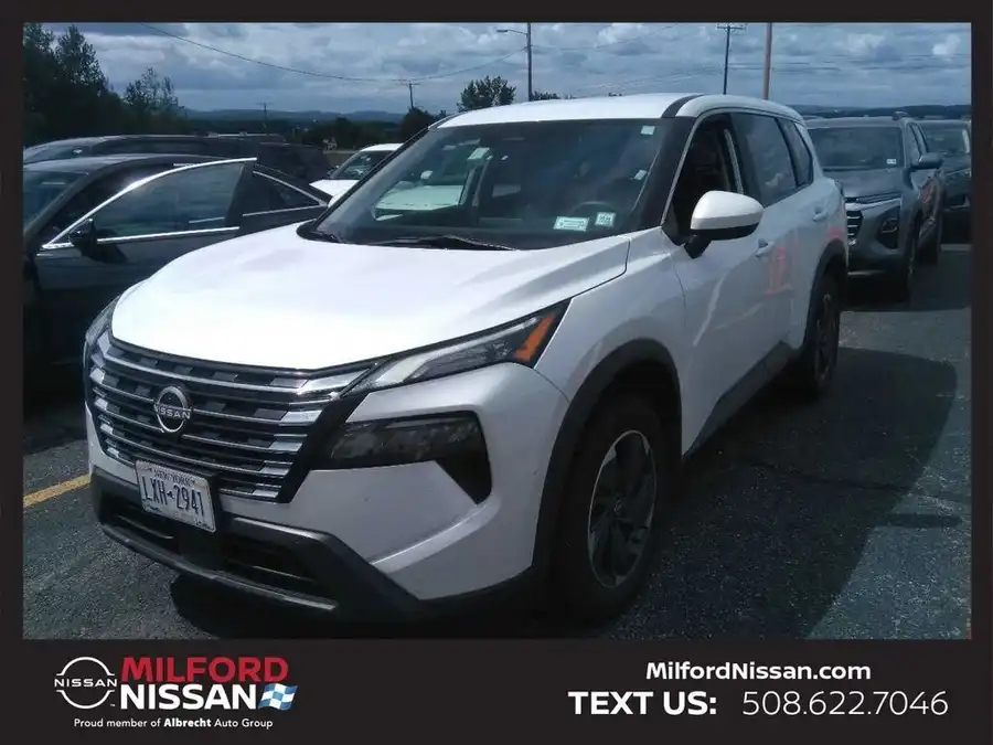 2024 Nissan Rogue SV AWD's photo