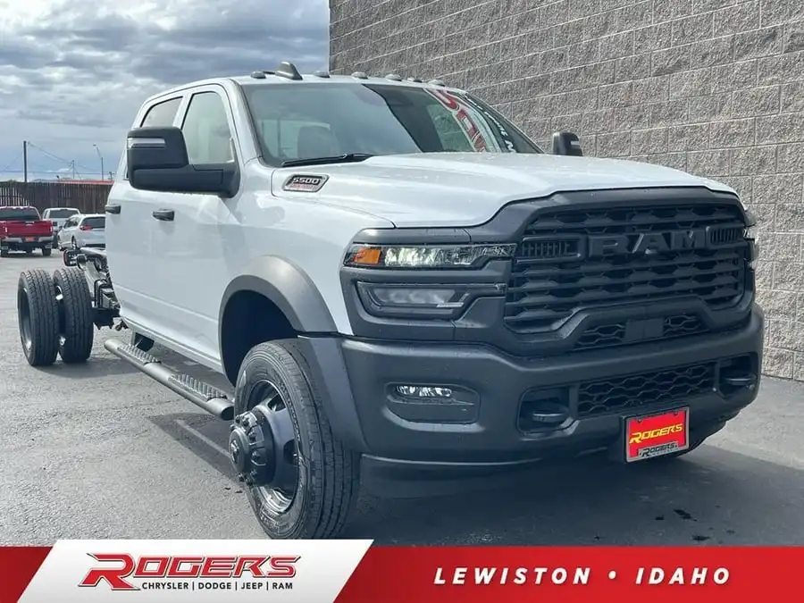 2026 RAM 5500 Big Horn 4X4 Crew Cab DRW 197" WB's photo