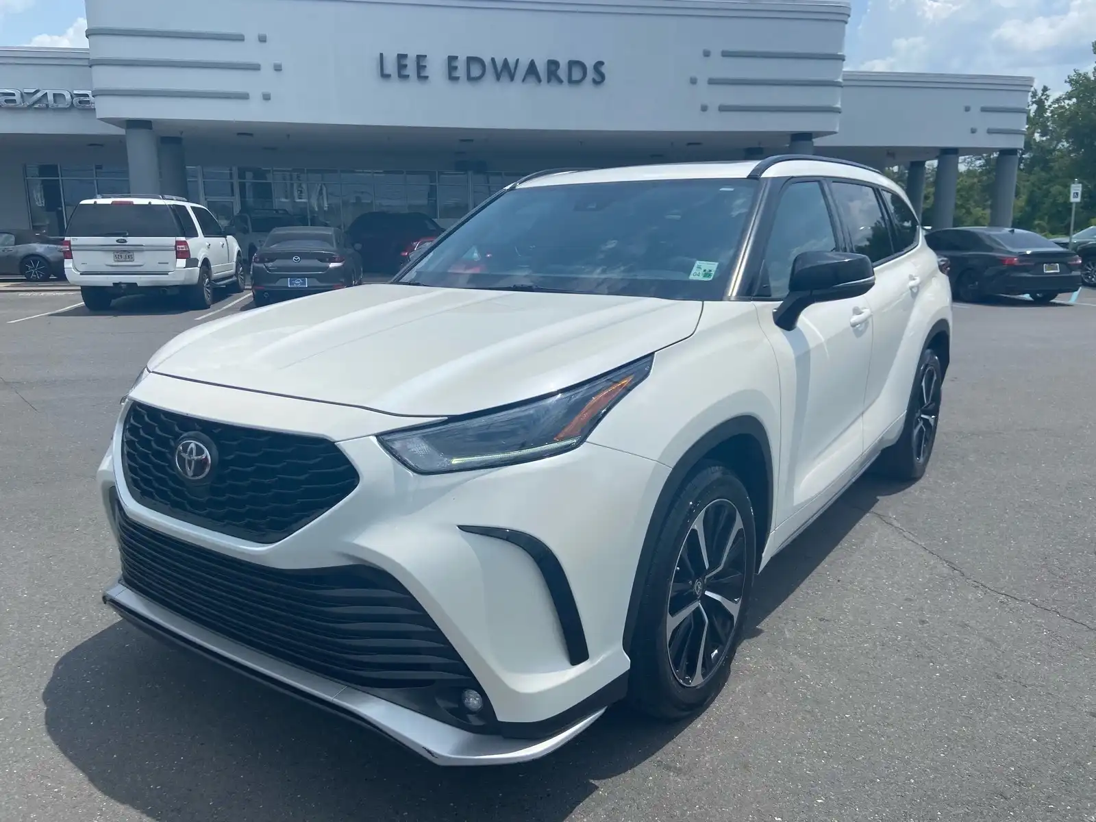 2021 Toyota Highlander XSE 4x2 V6's photo