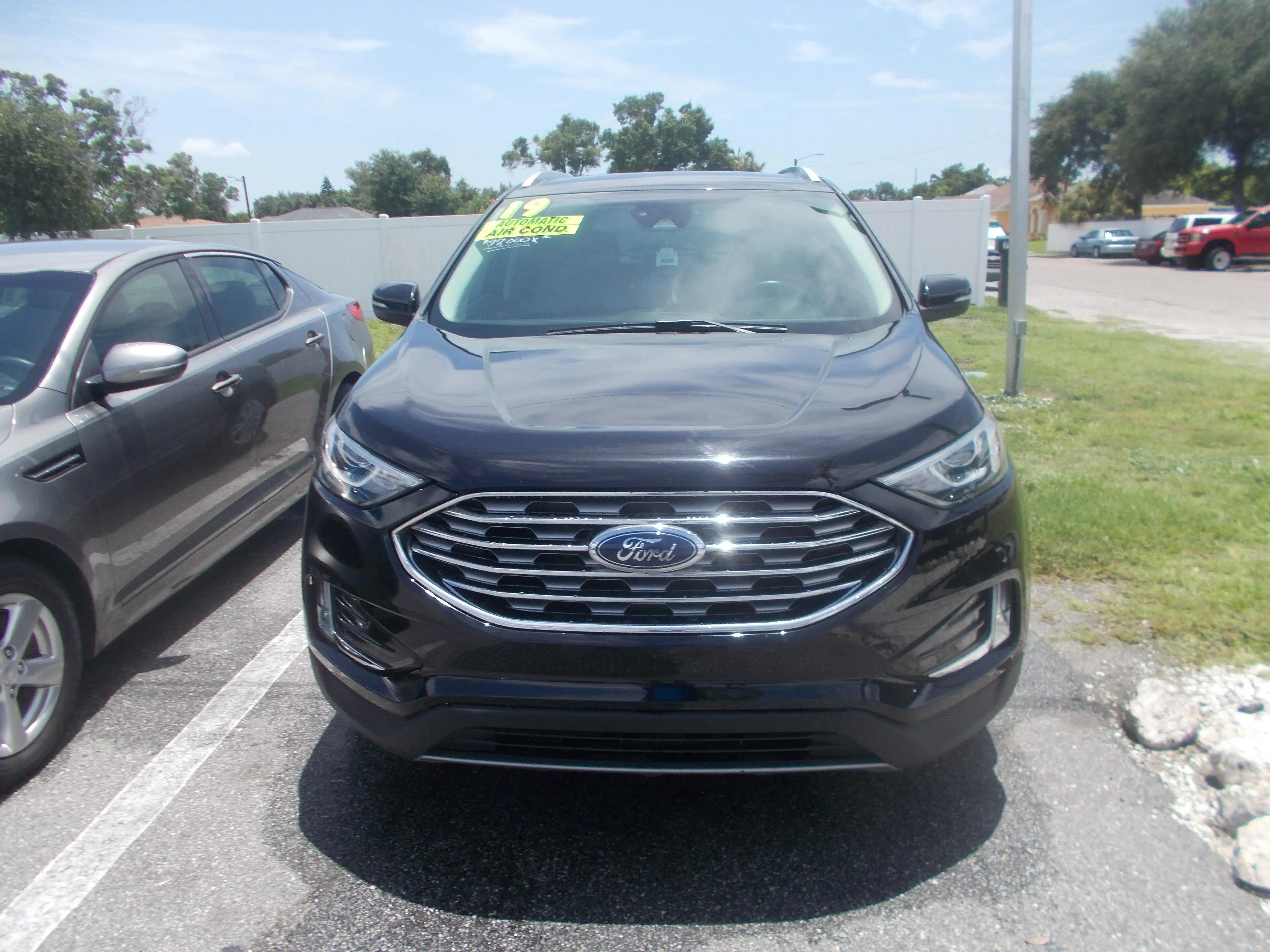 2019 Ford Edge SEL's photo