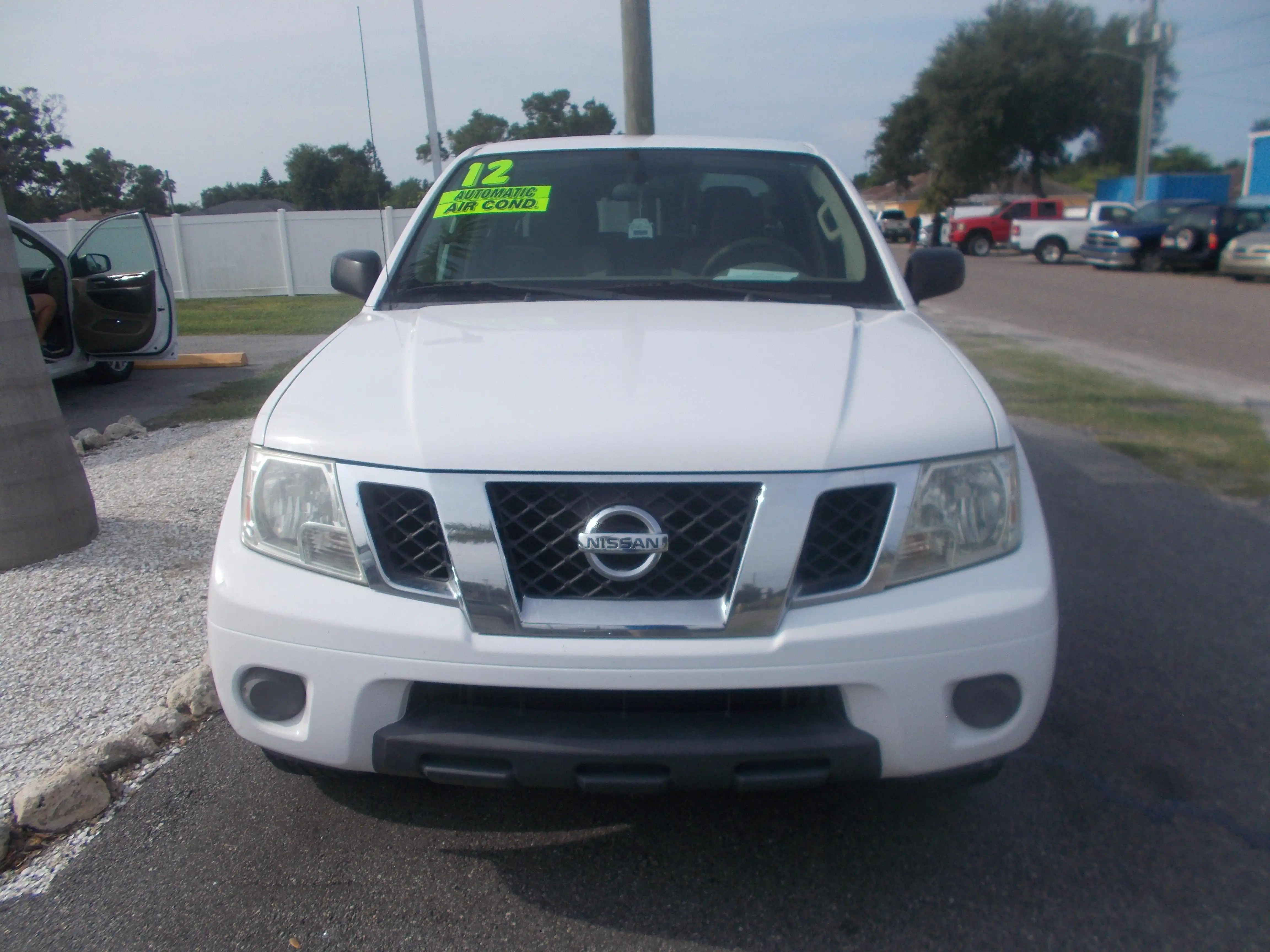 2012 Nissan Frontier 4.0 SV Crew Cab 4X2 AT SWB's photo