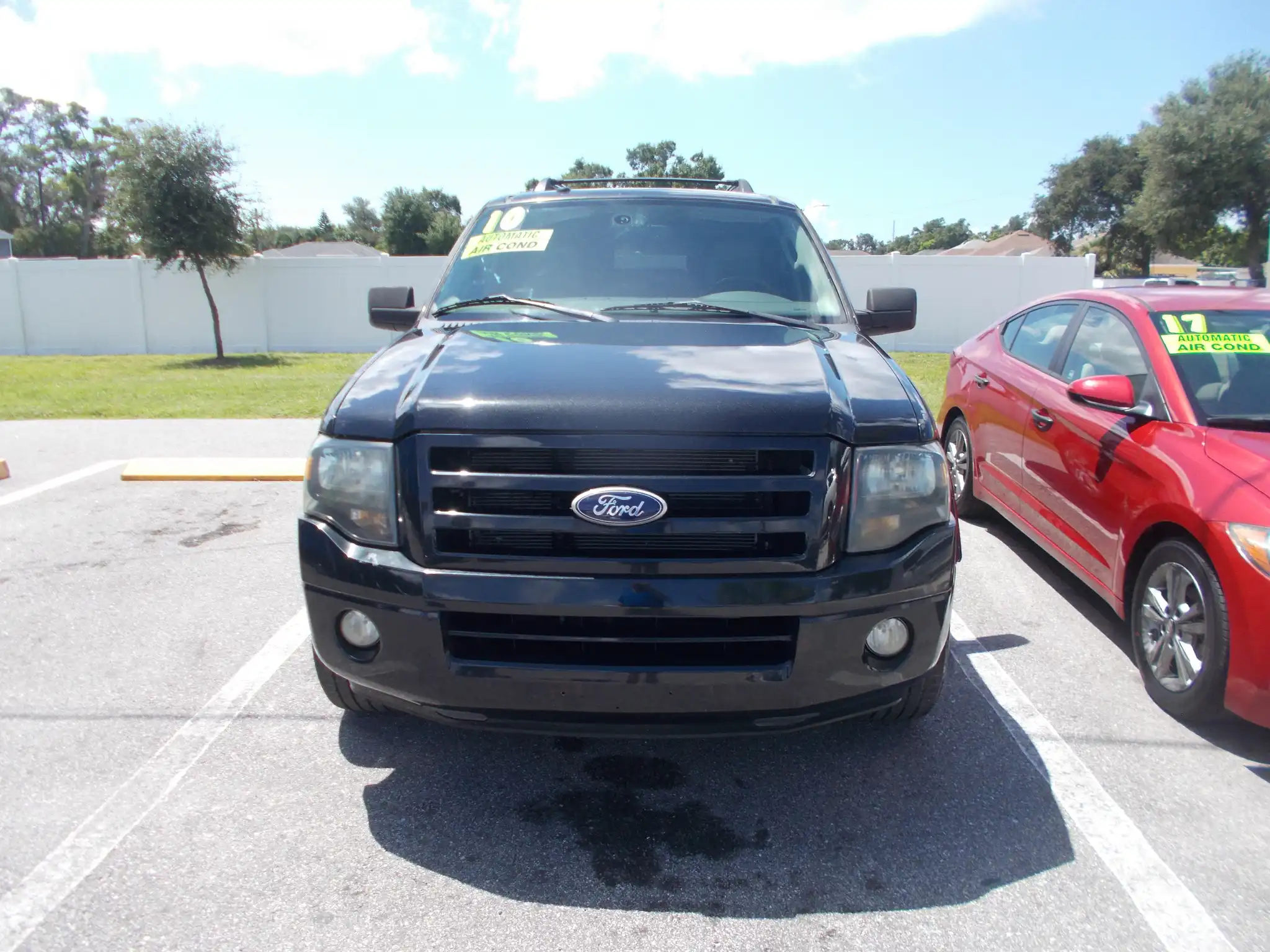 2010 Ford Expedition Limited's photo