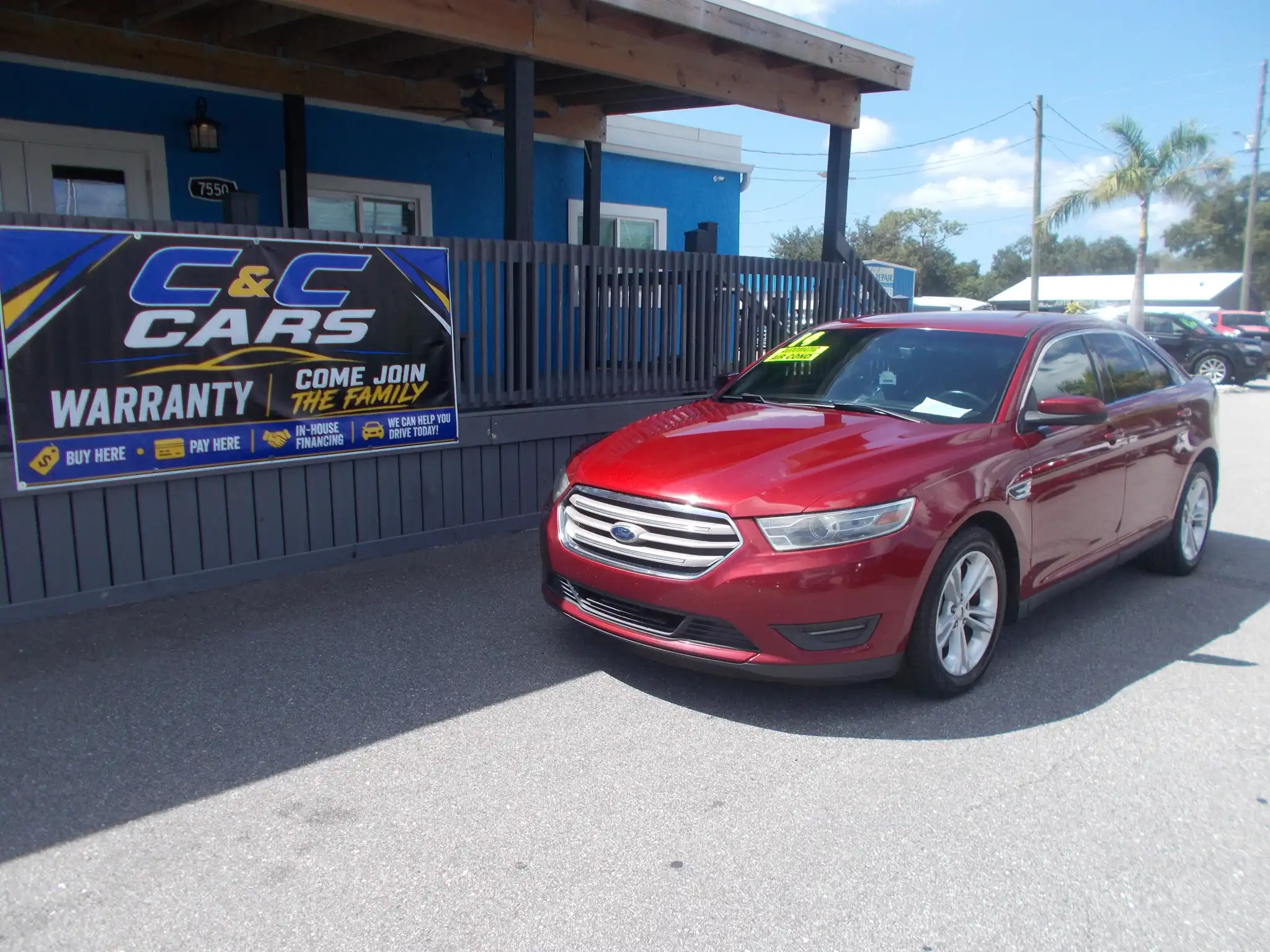 2014 Ford Taurus SEL FWD's photo