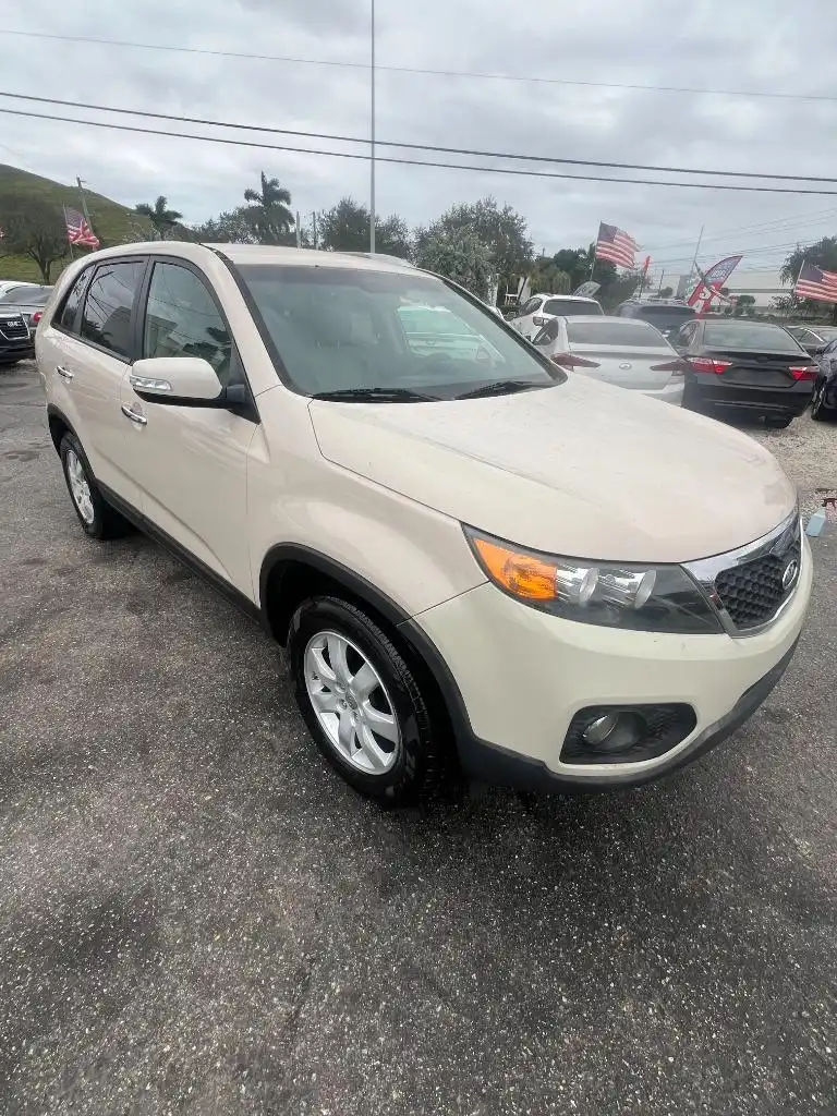 2011 Kia Sorento LX AT's photo