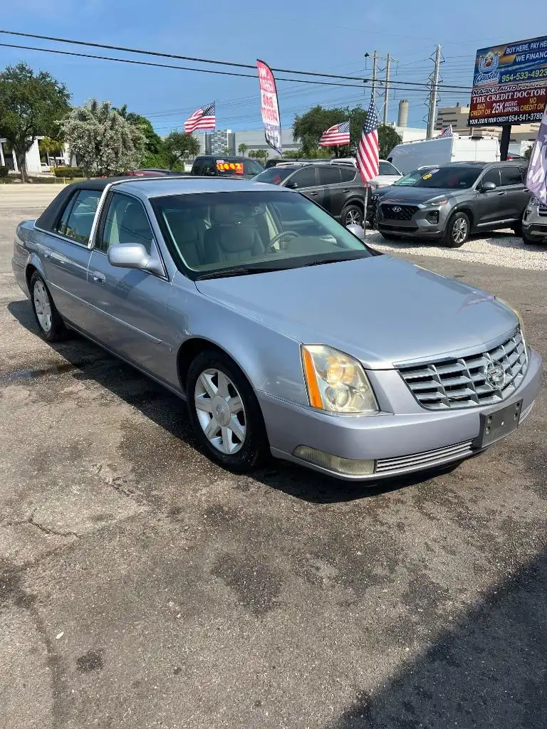 2006 Cadillac DTS Luxury I's photo
