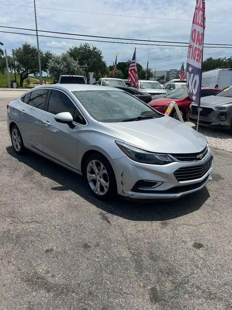 2017 Chevrolet Cruze Premier Auto's photo